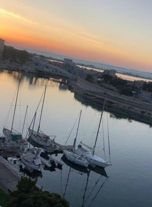 Sete 6Eme Vue Sur Le Canal Et L'Etang エクステリア 写真